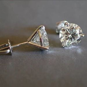 Luxury Female 8mm Round Lab Diamond Earrings